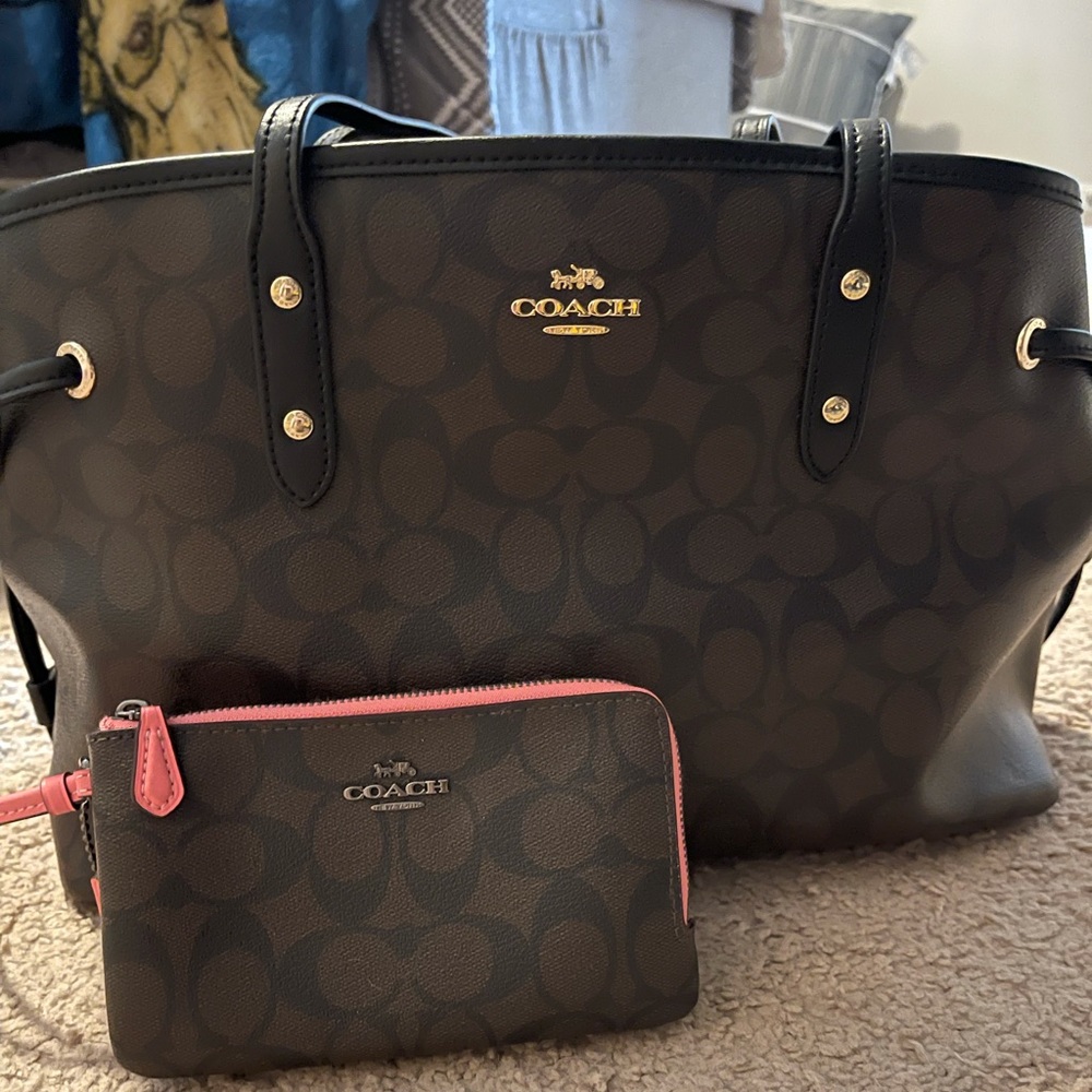 Coach bag and zip wallet
